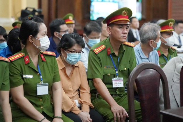 Cựu cục trưởng Đỗ Thị Nhàn cho Tổng giám đốc SCB mật khẩu để mở cửa, mang tiền vào nhà- Ảnh 1.