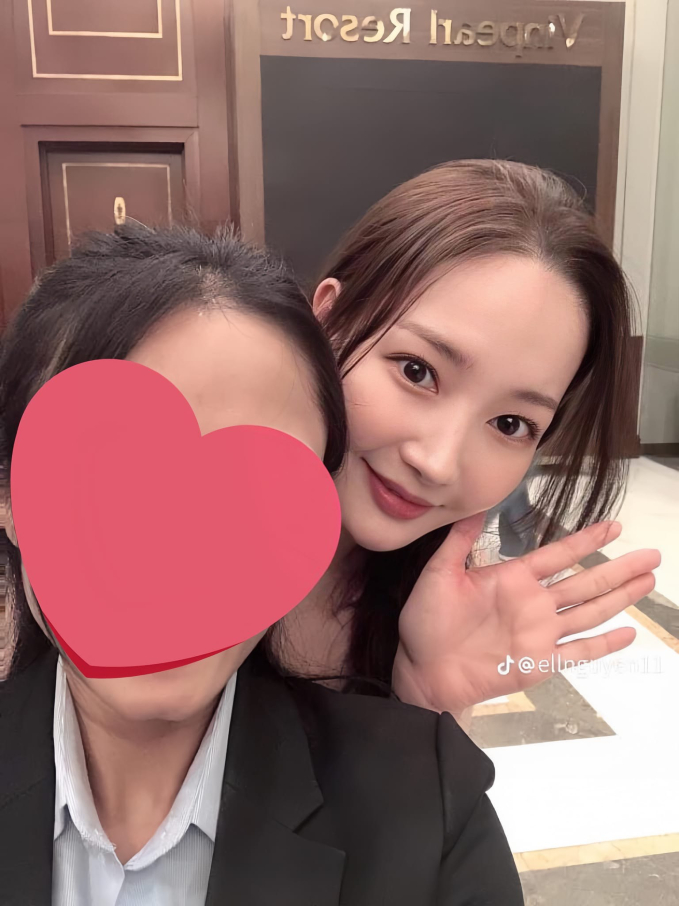 Độc quyền: Bắt cận cảnh dàn sao Cô Đi Mà Lấy Chồng Tôi ra sân bay rời Việt Nam, Park Min Young để mặt mộc thành tâm điểm- Ảnh 6.