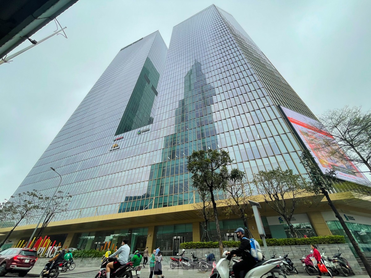 Cận cảnh tòa nhà 1 tỷ USD ở Hà Nội của bà Trương Mỹ Lan- Ảnh 1.