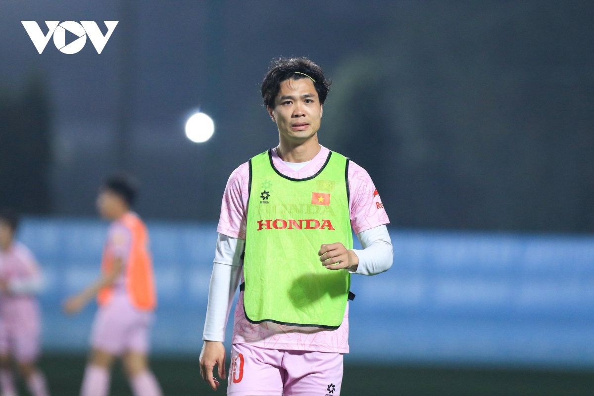 Lý do HLV Troussier để Công Phượng tập cùng U23 Việt Nam- Ảnh 1.