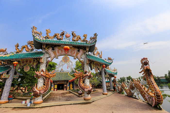 Bí ẩn ngôi miếu cổ cõng trên mình hàng trăm con rồng uốn lượn Bí ẩn ngôi miếu cổ cõng trên mình hàng trăm con rồng uốn lượn
