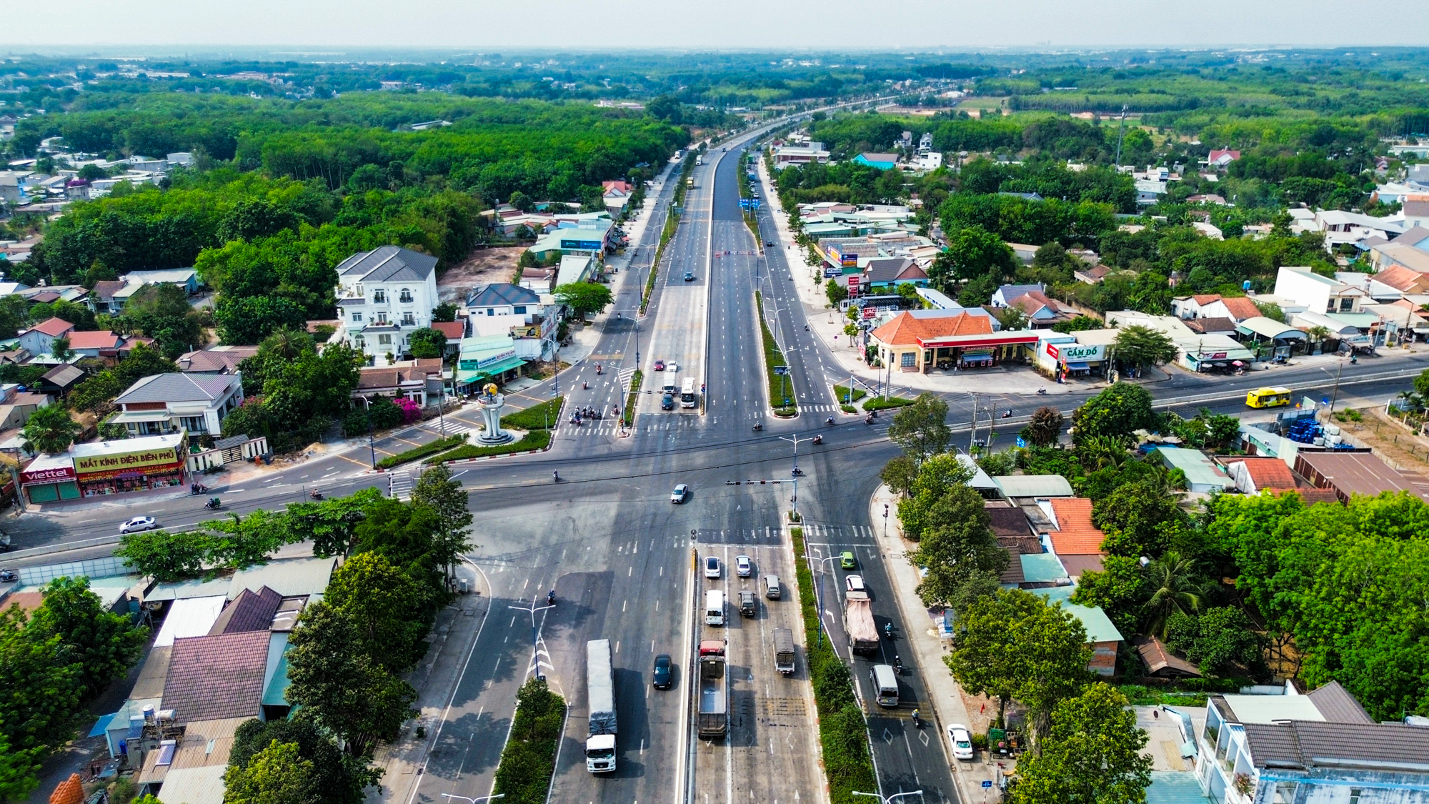 Đường tỉnh phong cách Bình Dương: rộng gấp gần 4 lần cao tốc Bắc - Nam, quy mô 10 làn xe, đẹp như dải lụa- Ảnh 9.