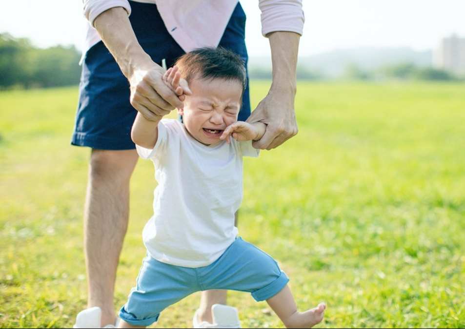 Hành động quan trọng hơn lời nói, đừng tiêm nhiễm 18 thói quen xấu này vào đầu trẻ- Ảnh 4.