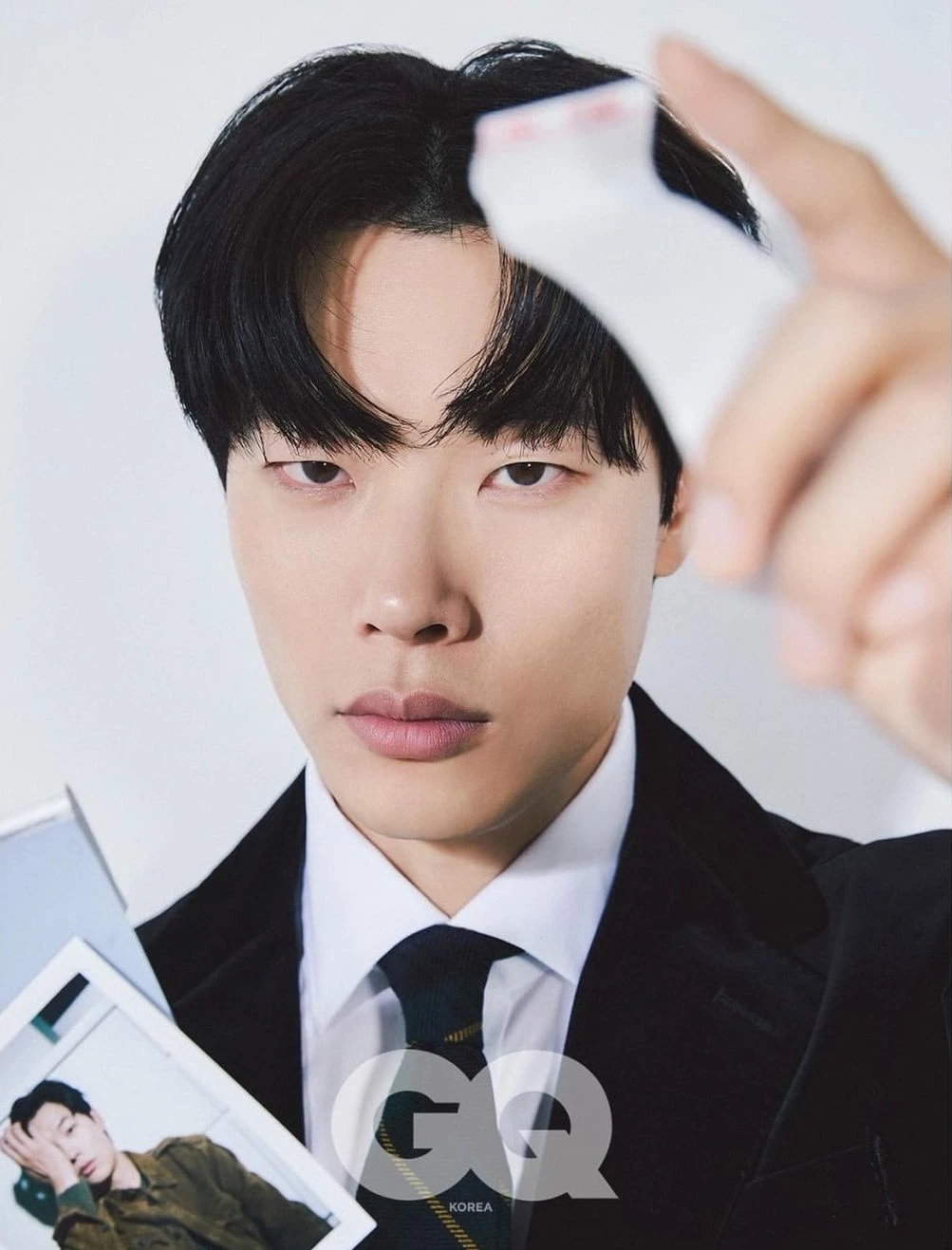 Biến mới: Han So Hee ẩn toàn bộ bài đăng trên blog, Ryu Jun Yeol vội xé lẻ về Hàn giữa drama tình ái- Ảnh 2.