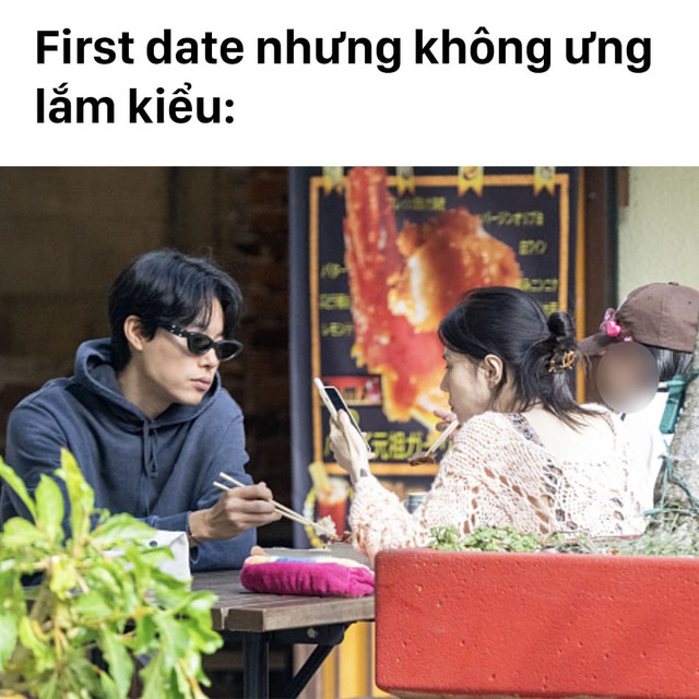 Loạt ảnh chế biểu cảm của Han So Hee với Ryu Jun Yeol ở Hawaii gây sốt: Sáng thứ 2, đang ăn thì sếp nhắn!- Ảnh 8.