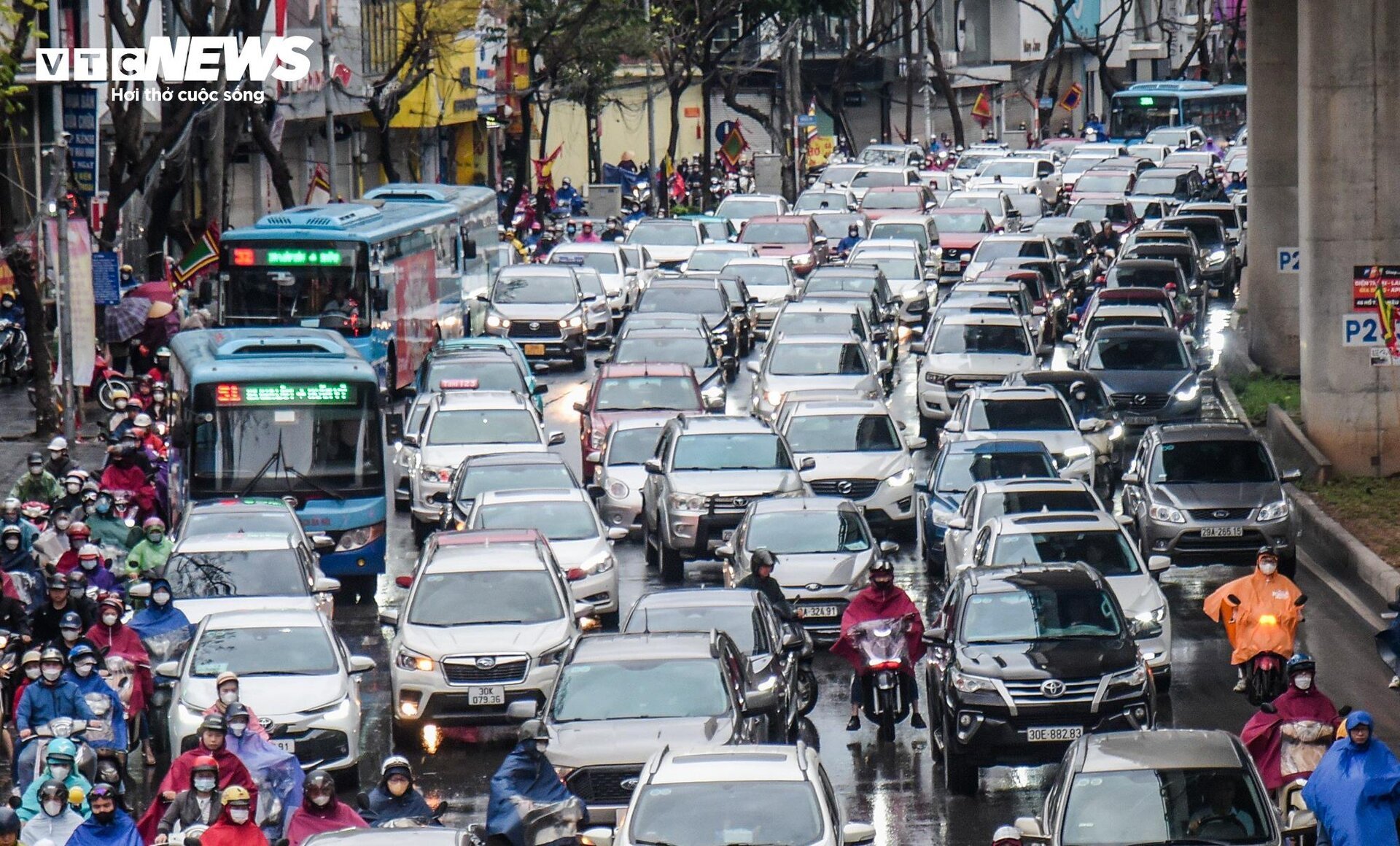 Sáng nay, cả thành phố đi làm muộn- Ảnh 4.