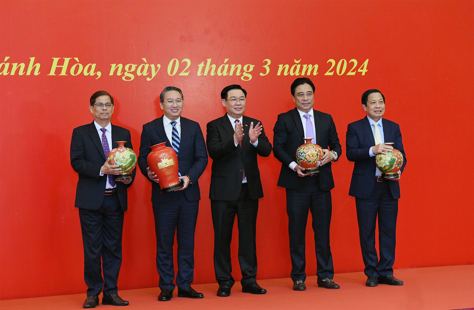 Tập trung cao độ, tăng tốc đưa Kh&aacute;nh H&ograve;a trở th&agrave;nh th&agrave;nh phố trực thuộc Trung ương- Ảnh 3.