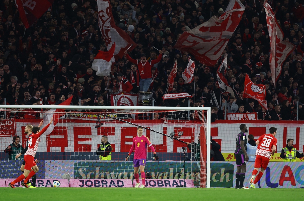 Kết quả bóng đá 2/3: Bayern Munich sảy chân, AC Milan thắng trận đấu có 3 thẻ đỏ- Ảnh 4.