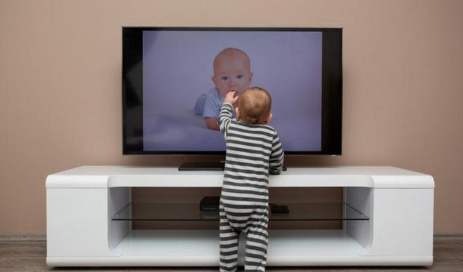 Trẻ xem tivi có về tư duy và năng lực khác biệt như thế nào? Câu trả lời khiến cha mẹ sững sờ- Ảnh 2.