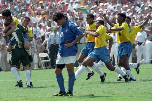 Roberto Baggio: Để bóng đá 