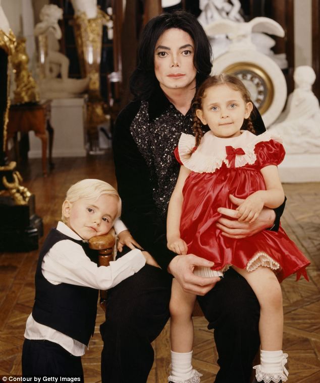 Bi kịch của 3 đứa trẻ nhà Michael Jackson: Con trai cả mắc bệnh, con gái tự tử vì bị cưỡng hiếp, con trai út bị bắt nạt- Ảnh 3.