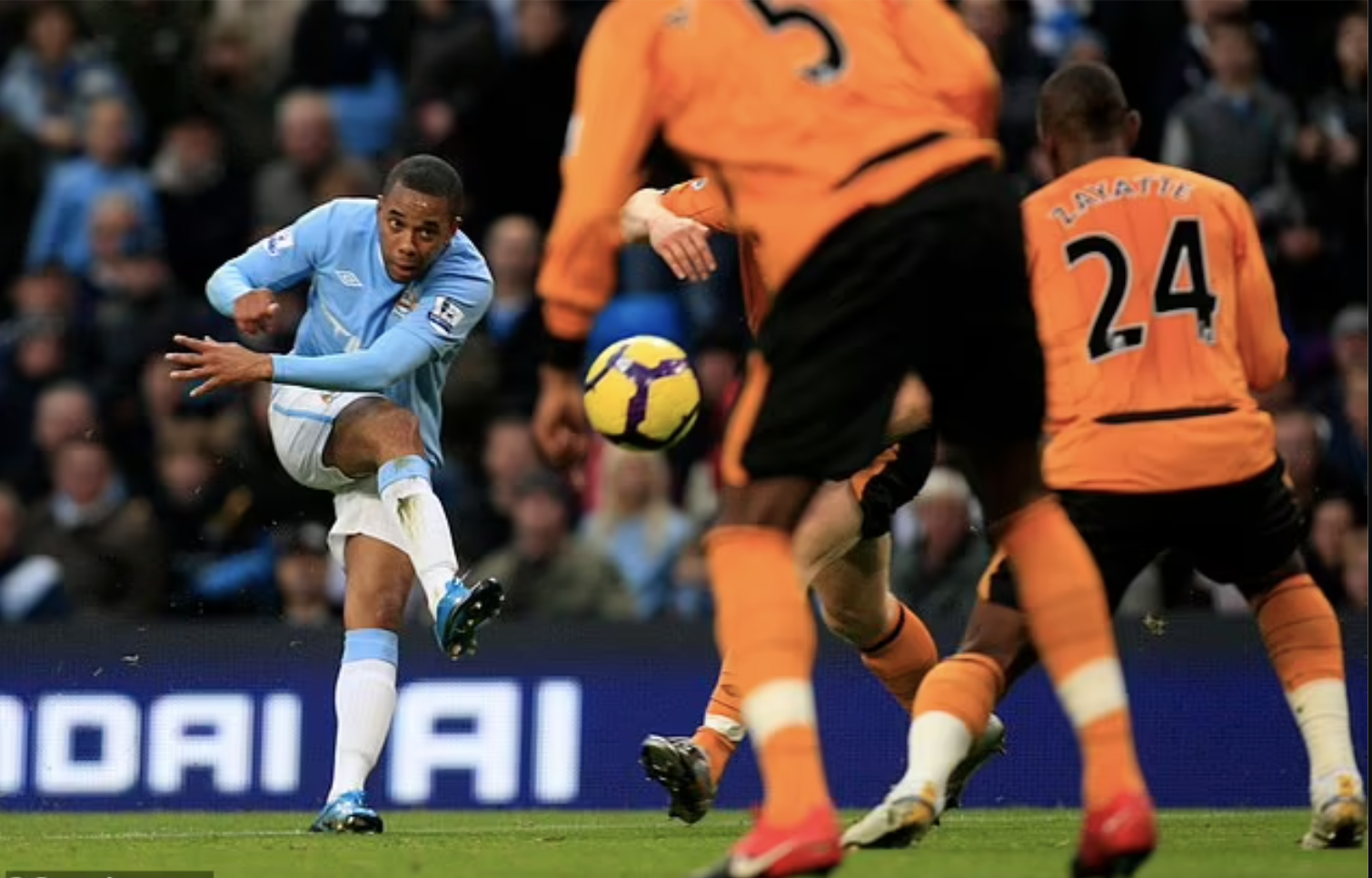 Cựu tiền đạo Man City Robinho ngồi tù 9 năm- Ảnh 3.