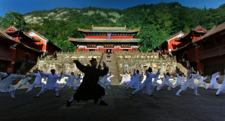 Chùa cổ núi Võ Đang - 'Thánh địa kungfu huyền bí' trong phim Karate Kid- Ảnh 2.