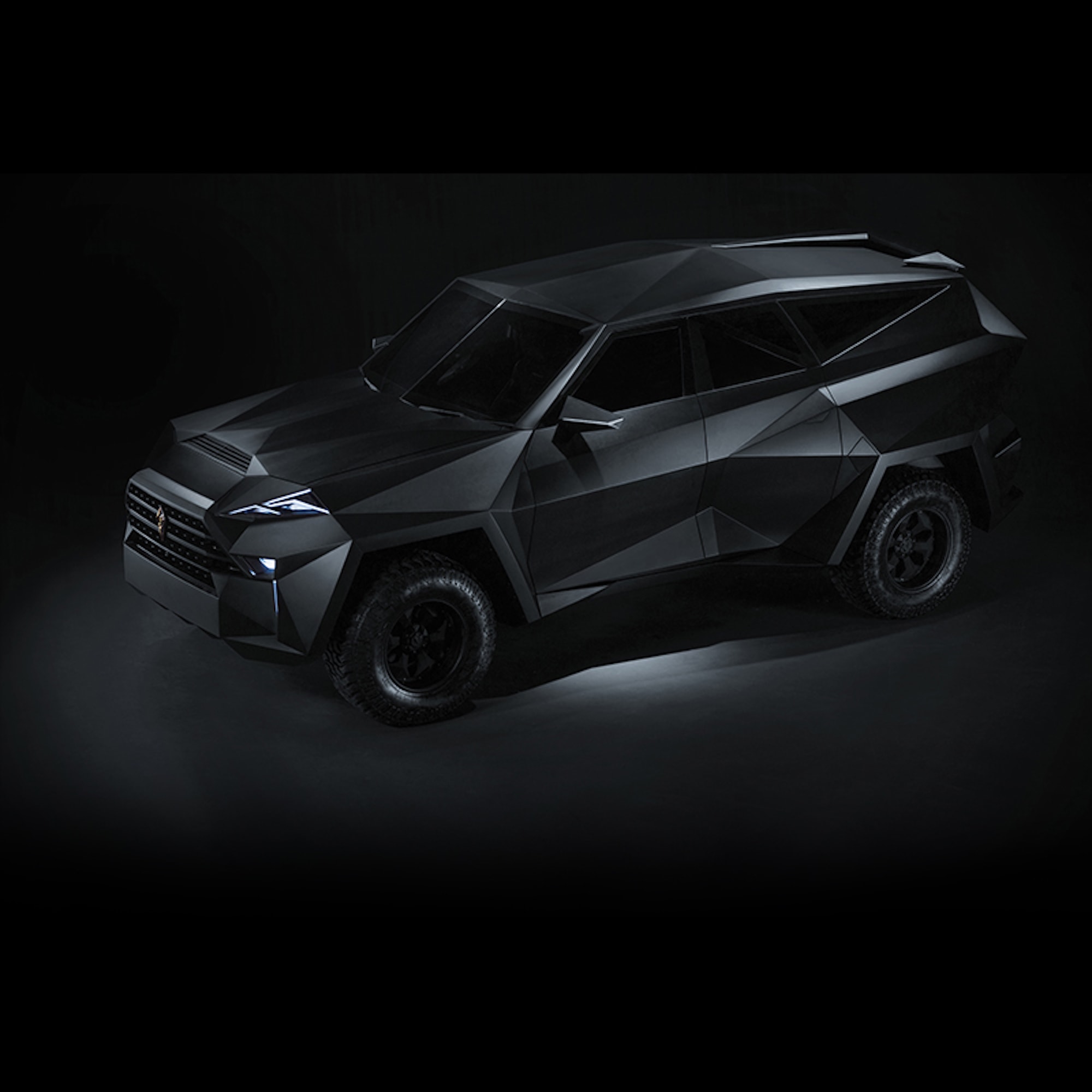 SUV ‘điên rồ’ và đắt nhất thế giới này vẫn có người mua: Bằng 4 chiếc Cullinan, thiết kế như xe Batman, một option giá hơn 7,4 tỷ- Ảnh 7.