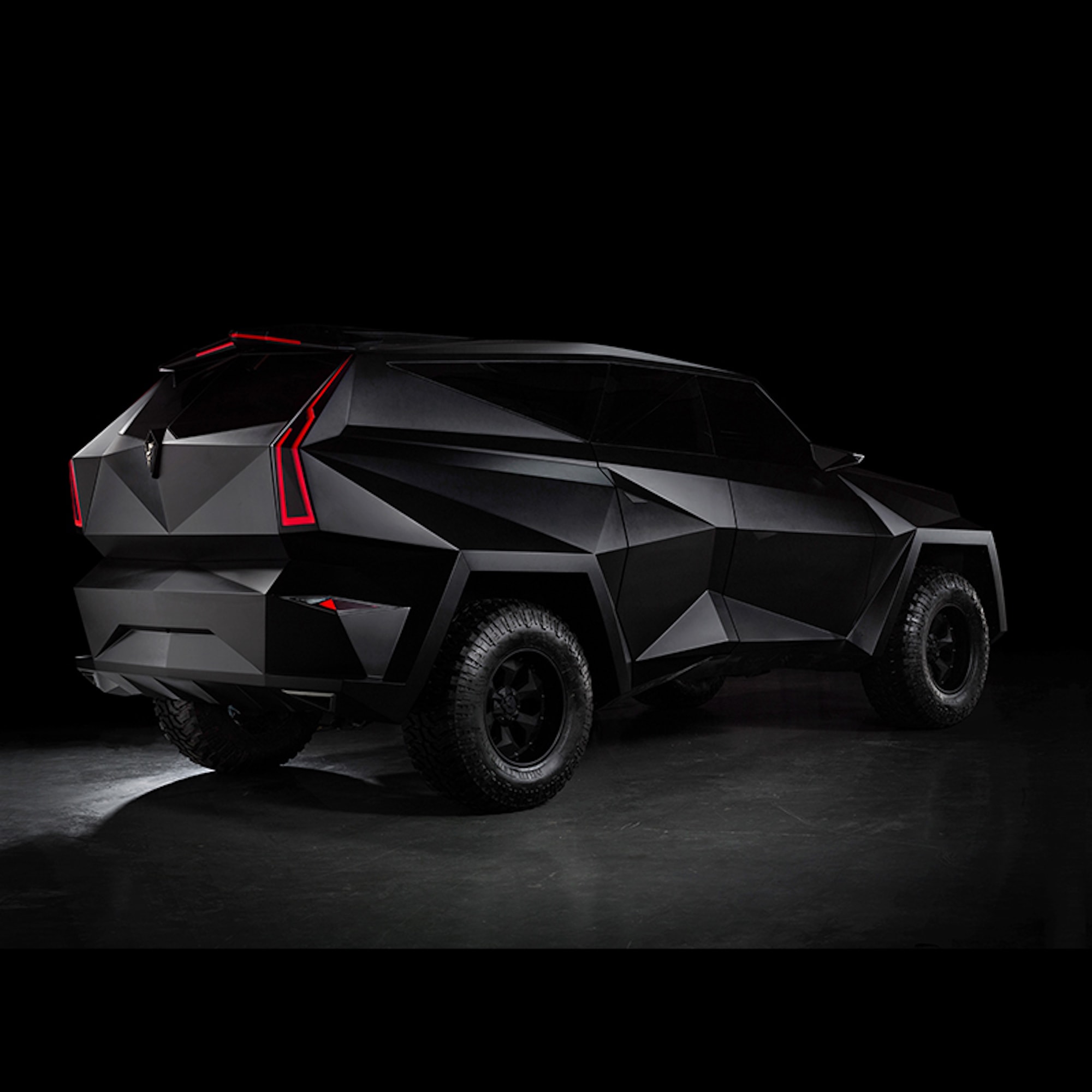 SUV ‘điên rồ’ và đắt nhất thế giới này vẫn có người mua: Bằng 4 chiếc Cullinan, thiết kế như xe Batman, một option giá hơn 7,4 tỷ- Ảnh 2.