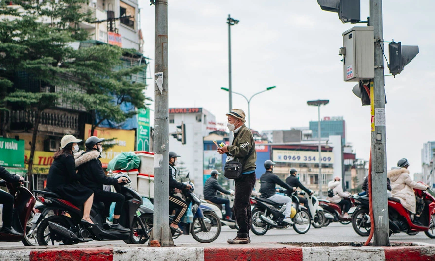 Cụ ông bán bút bi nổi tiếng nhất Hà Nội qua đời- Ảnh 1.