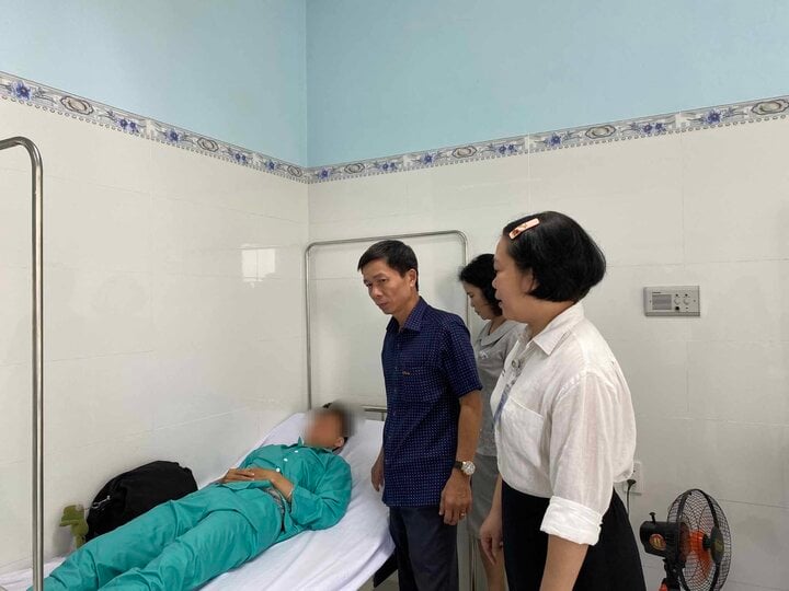 Thông tin mới về sức khoẻ 253 bệnh nhân nhập viện do ăn cơm gà ở Nha Trang- Ảnh 1.