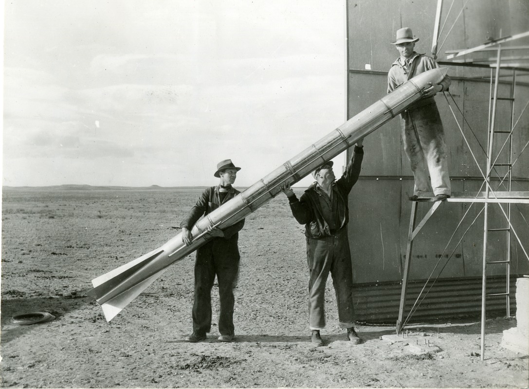 Robert Goddard: Cha đẻ của ngành tên lửa hiện đại, tin rằng mây là chủng tộc người ngoài hành tinh ký sinh đang gây rắc rối cho nhân loại- Ảnh 4.