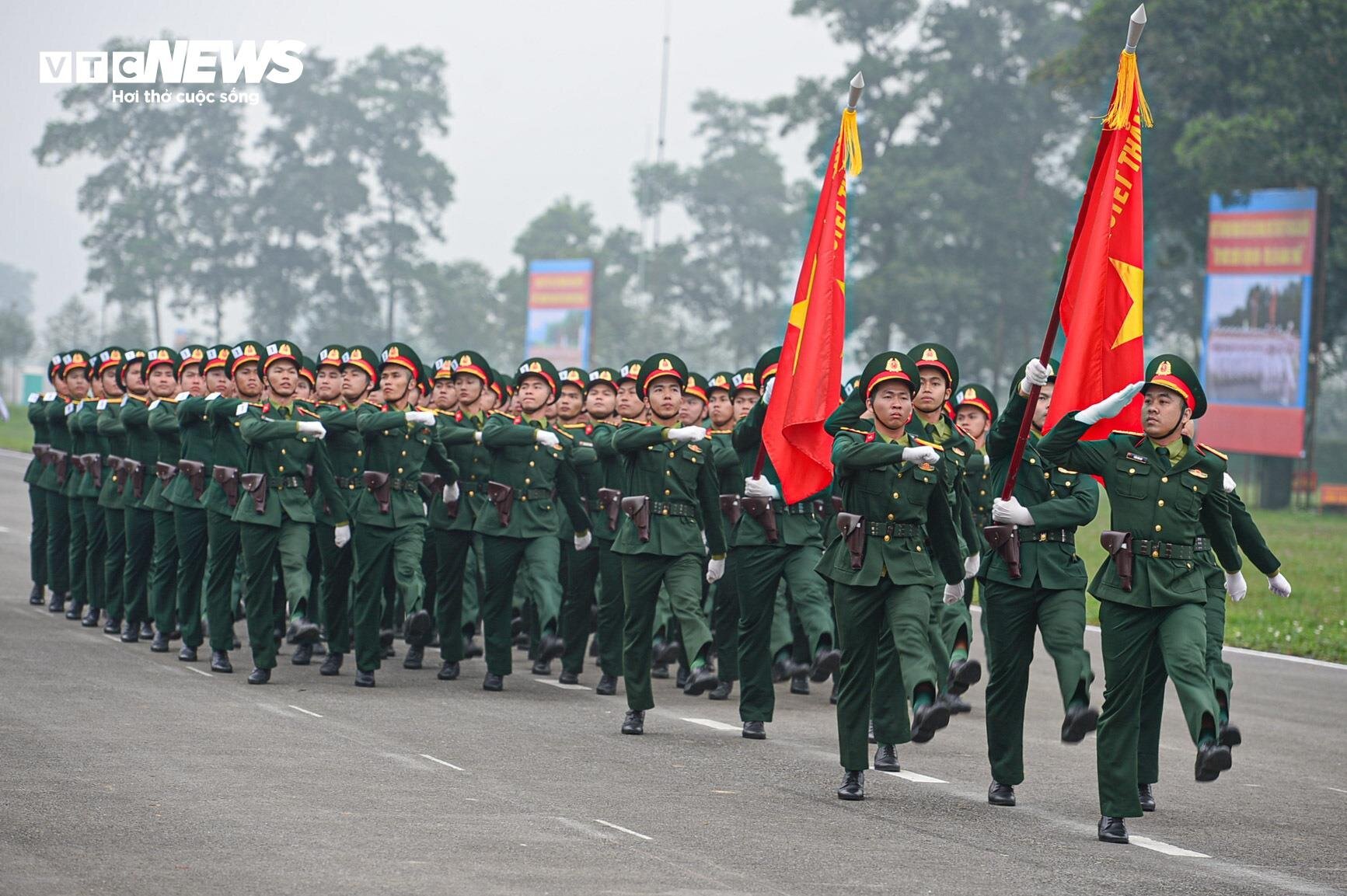 3.500 chiến sĩ hợp luyện diễu binh kỷ niệm Chiến thắng Điện Biên Phủ- Ảnh 18.