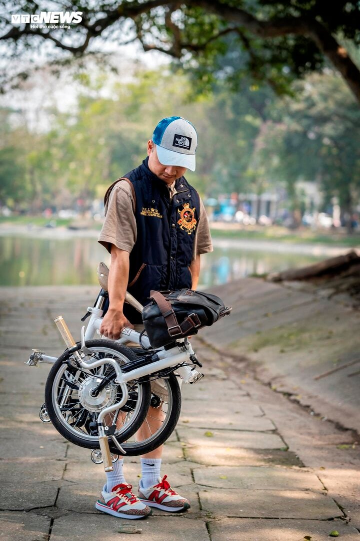 Thợ Việt 'phù phép' xe đạp gấp Brompton thành xe điện độc nhất vô nhị- Ảnh 4.
