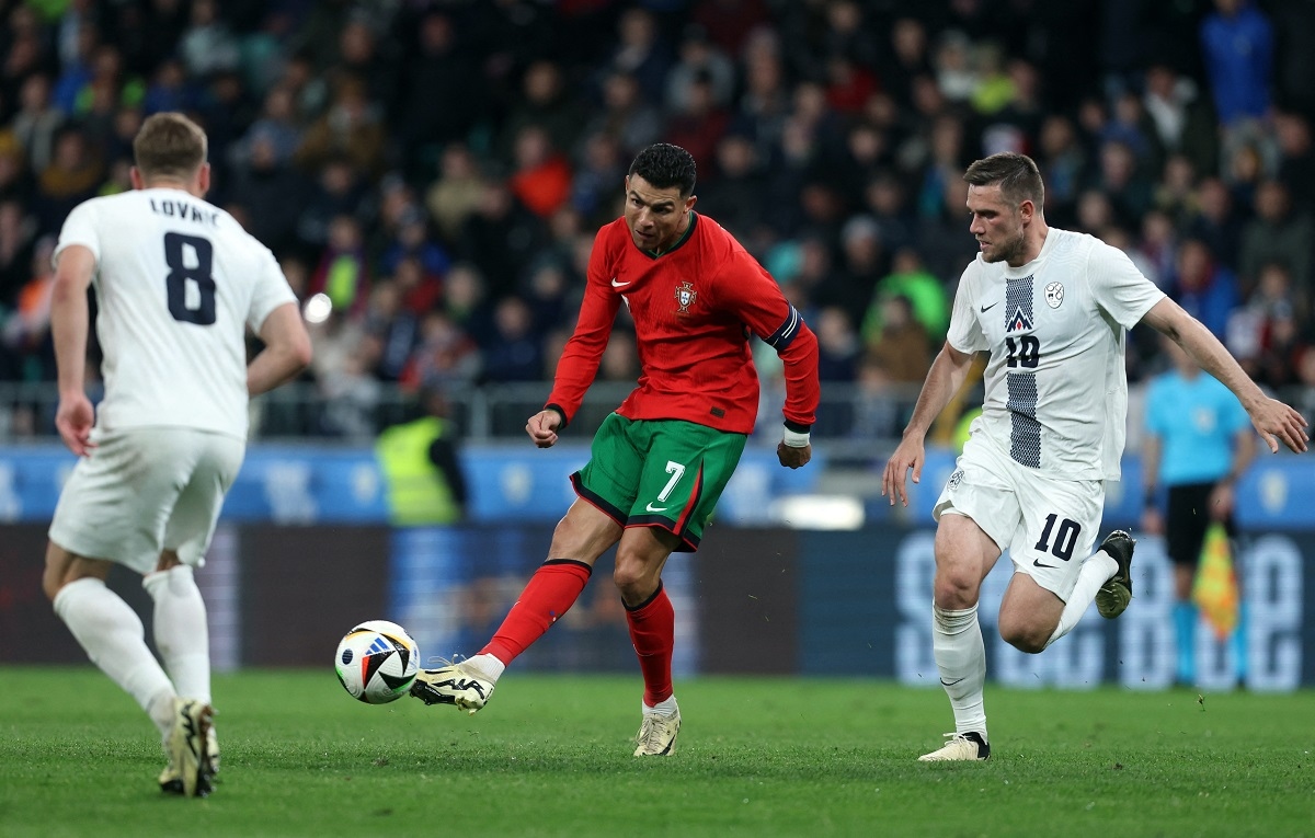 Ronaldo trở lại, ĐT Bồ Đào Nha vẫn thua sốc- Ảnh 1.