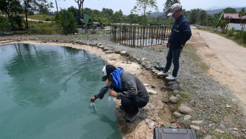 Phát hiện ‘luồng khí lạ’ không mùi, đội ngũ công nhân lập tức cho lấp kín, gần 2 thập kỷ sau mới biết là ‘kho báu khủng’, một lượng nhỏ cũng đủ dùng cho một ngành công nghiệp trong 200 năm- Ảnh 1.