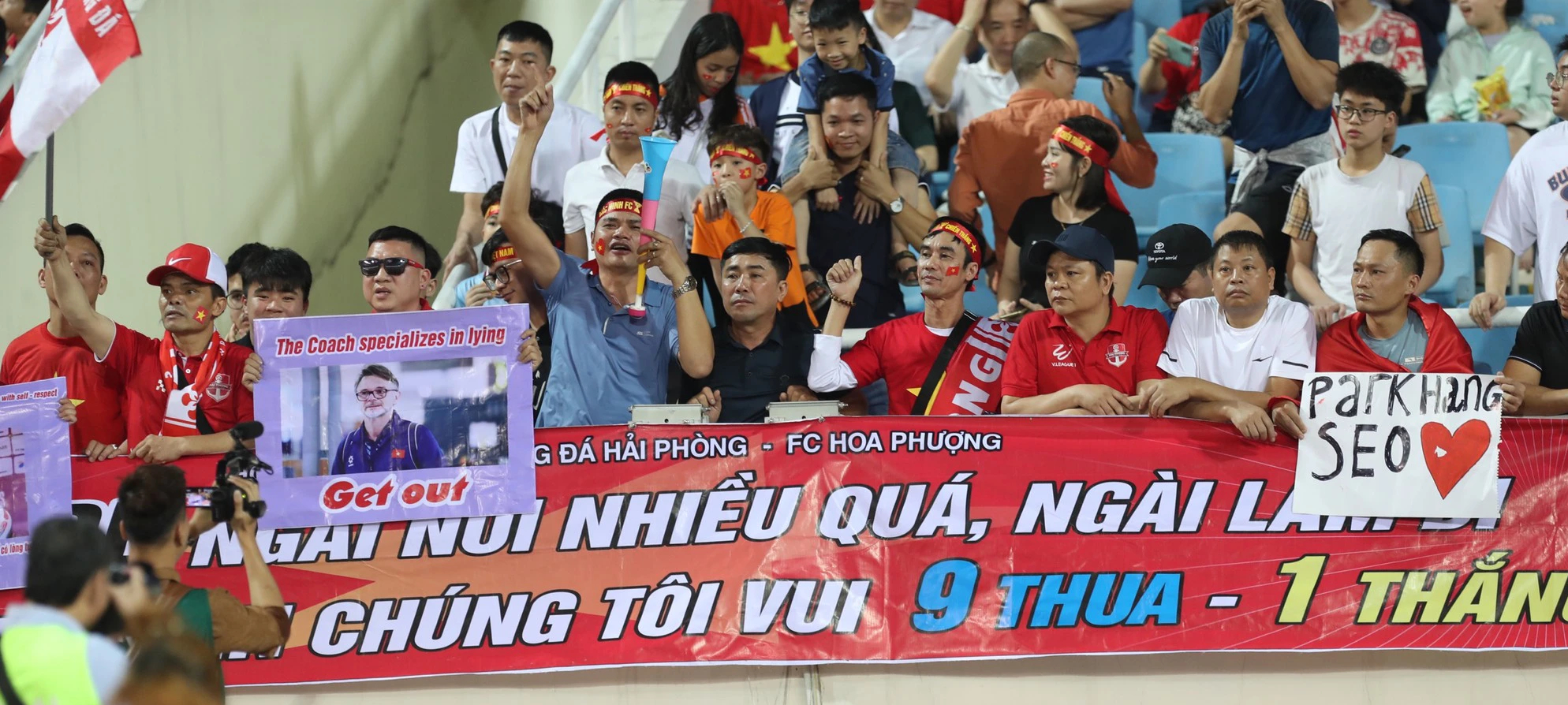 HLV Troussier đã làm gì cho bóng đá Việt Nam?- Ảnh 2.