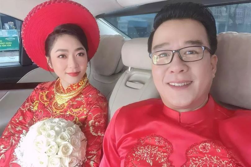 Rộ tin đồn Hà Thanh Xuân kết hôn với Quang Lê