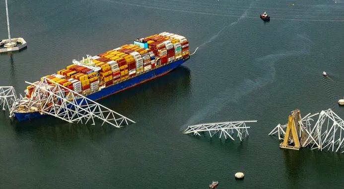 Loạt vấn đề sau sự cố tàu container đâm sập cầu ở Mỹ: Tàu từng có 