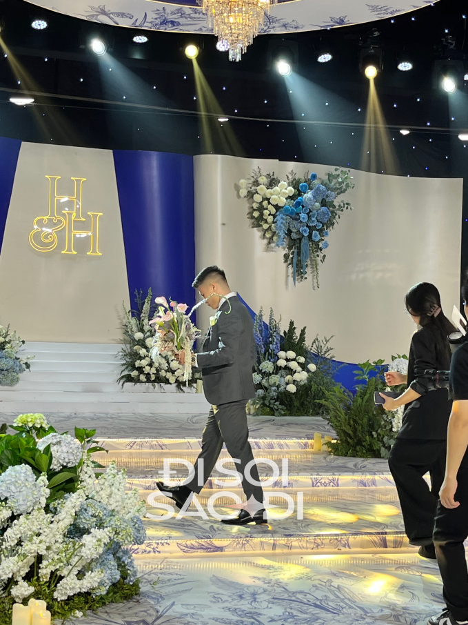 Bó hoa Quang Hải cầm đi trao cho Chu Thanh Huyền trong ngày cưới: Ý nghĩa đặc biệt với ước mong hôn nhân không còn sóng gió- Ảnh 3.
