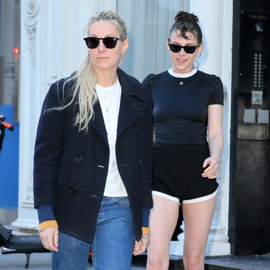 Kristen Stewart và người tình đồng giới trữ đông trứng để sinh con, có tiết lộ gây chú ý về hôn lễ- Ảnh 1.