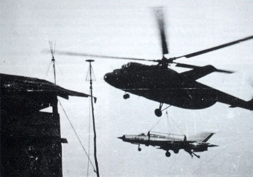 Soi chiếc 'Cần cẩu bay khổng lồ' hơn 27 tấn của Không quân Việt Nam từng chở tiêm kích MiG-17, MiG-21- Ảnh 9.