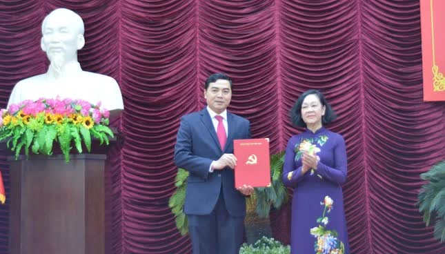 Bộ Chính trị chuẩn y chức danh Bí thư Tỉnh ủy Bình Thuận- Ảnh 1.
