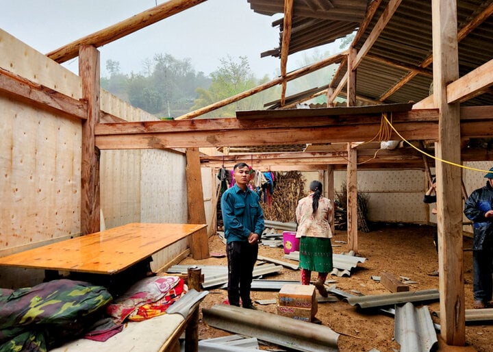 Mưa đá trắng xóa dội xuống Hà Giang, hơn 1.200 ngôi nhà bị hỏng mái- Ảnh 2.