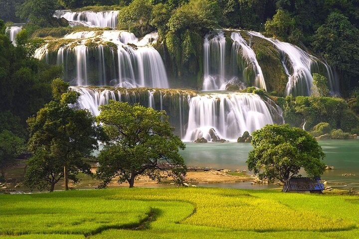 Chiêm ngưỡng con thác lớn nhất Việt Nam đẹp như tranh vẽ- Ảnh 1.