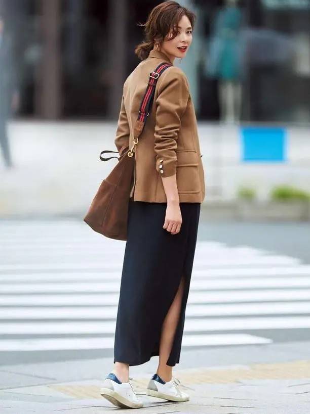 Sau tuổi 40: Phụ nữ tiết kiệm tiền và phụ nữ không tiết kiệm tiền có hai cuộc sống khác nhau- Ảnh 2. Sau tuổi 40: Phụ nữ tiết kiệm tiền và phụ nữ không tiết kiệm tiền có hai cuộc sống khác nhau- Ảnh 2.