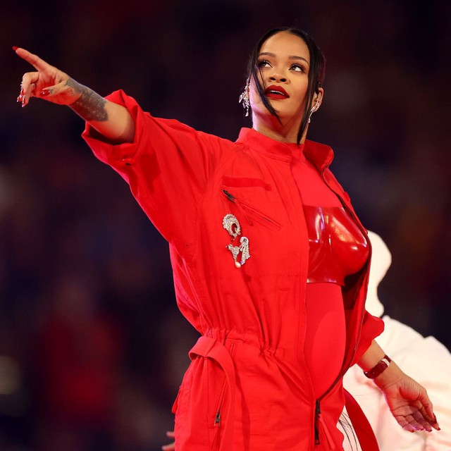 Nhận 155 tỷ hát ở hôn lễ gia tộc Ấn Độ giàu nhất châu Á, Rihanna chịu "gạch đá" vì cách biểu diễn- Ảnh 2.