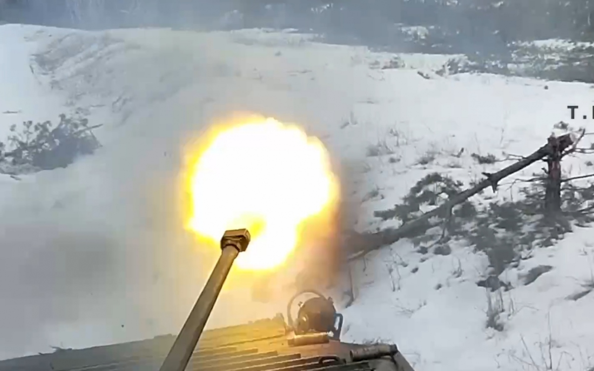 Thế trận Ukraine sụp đổ nhanh chóng khi bị Nga khoét sâu lỗ hổng phòng ngự- Ảnh 2. Nga chiếm hàng loạt vị trí có lợi ở khu vực Avdiivka, phá hủy xe tăng Ukraine