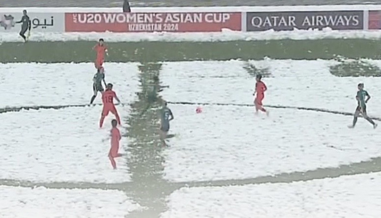 U20 Úc ngược dòng Hàn Quốc trên sân phủ đầy tuyết- Ảnh 1.