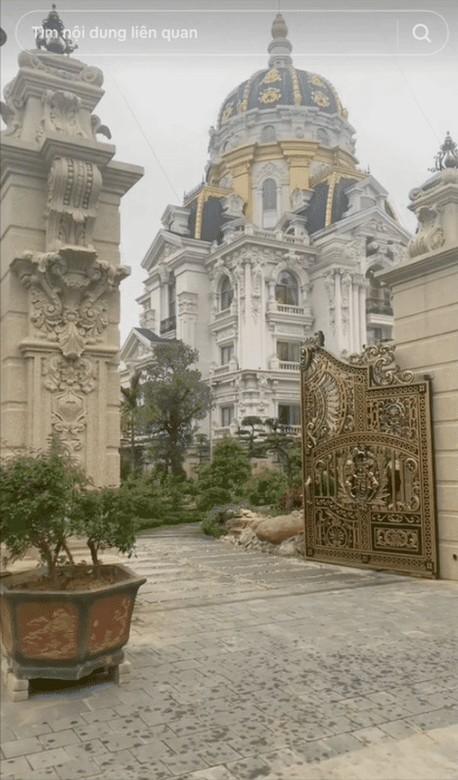 Không chỉ mỗi biệt phủ của trưởng thôn gây choáng vì độ xa xỉ, Bắc Ninh còn là mảnh đất của những tòa lâu đài hoành tráng Không chỉ mỗi biệt phủ của trưởng thôn gây choáng vì độ xa xỉ, Bắc Ninh còn là mảnh đất của những tòa lâu đài hoành tráng