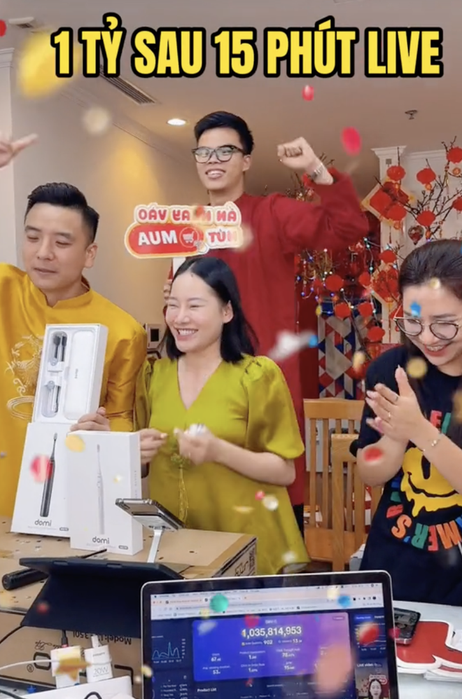 Quyền Leo Daily - Chủ kênh TikTok vừa có phiên livestream bán hàng thu về hơn 72 tỷ đồng sau 12 tiếng là ai?- Ảnh 9.