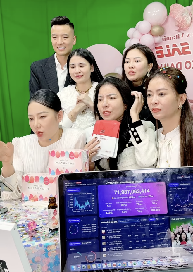 Quyền Leo Daily - Chủ kênh TikTok vừa có phiên livestream bán hàng thu về hơn 72 tỷ đồng sau 12 tiếng là ai?- Ảnh 4.