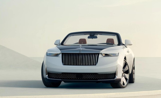 Cận cảnh siêu xe đắt nhất thế giới của Rolls-Royce vừa ra mắt- Ảnh 1.