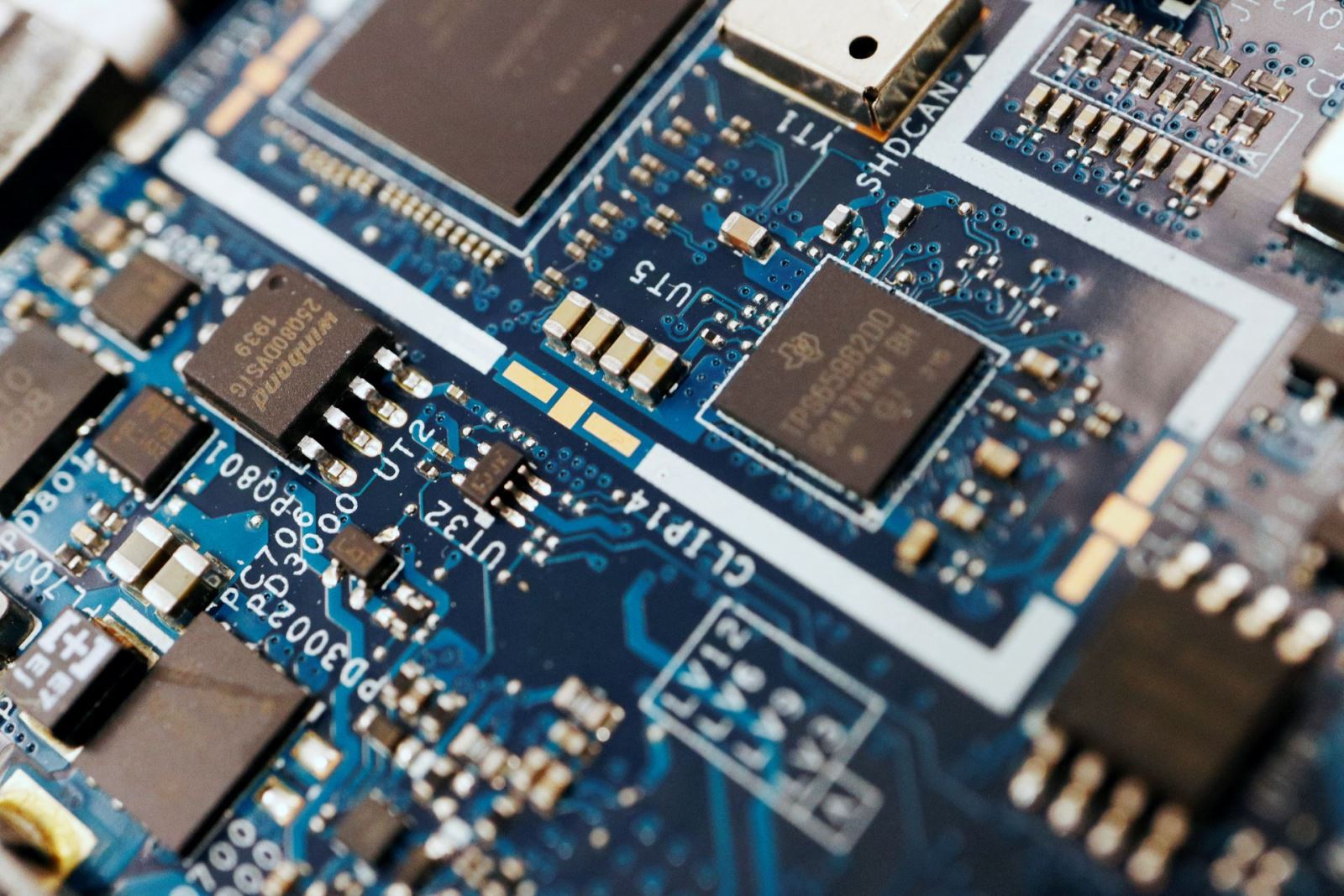 Mỹ siết chặt quy định xuất khẩu chip AI sang Trung Quốc- Ảnh 1.