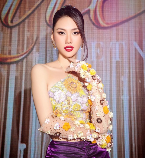 Xôn xao thông tin Hoa hậu Bùi Quỳnh Hoa bị buộc thôi học- Ảnh 4.