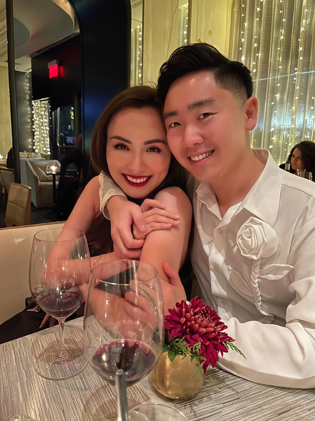 Hoa hậu Việt sau khi rời showbiz: Bí mật kết hôn lần 3 tại Canada, diện mạo chồng mới gây nhầm lẫn- Ảnh 11.