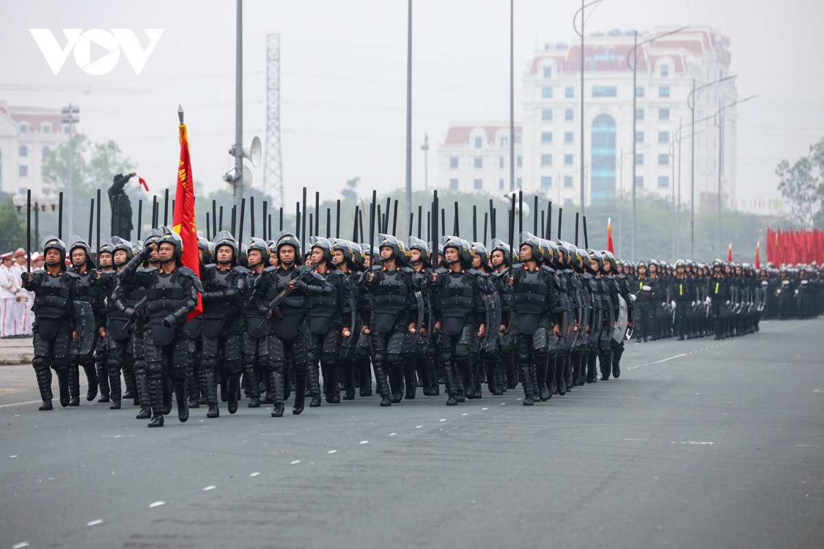 Hơn 5.000 Cảnh sát cơ động tổng duyệt chuẩn bị lễ kỷ niệm- Ảnh 8.