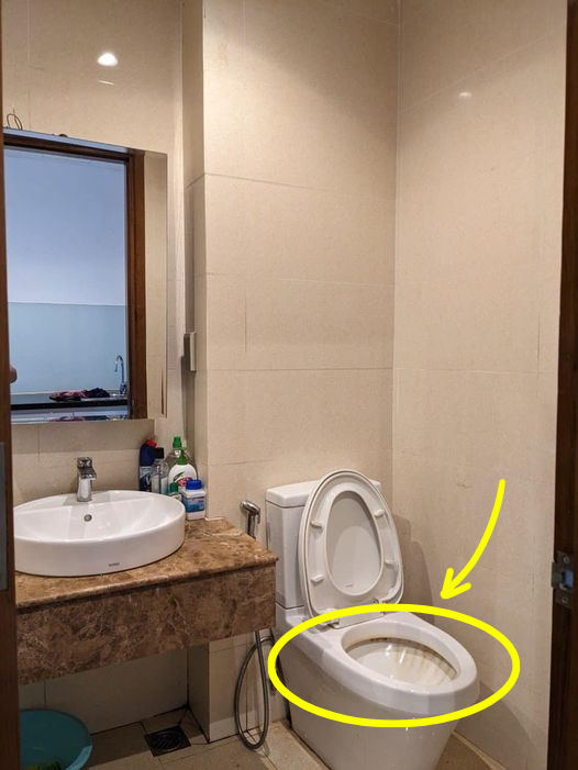 Nhận lại nhà từ khách thuê, gia chủ tá hoả với cảnh tượng bên trong nhà vệ sinh: 