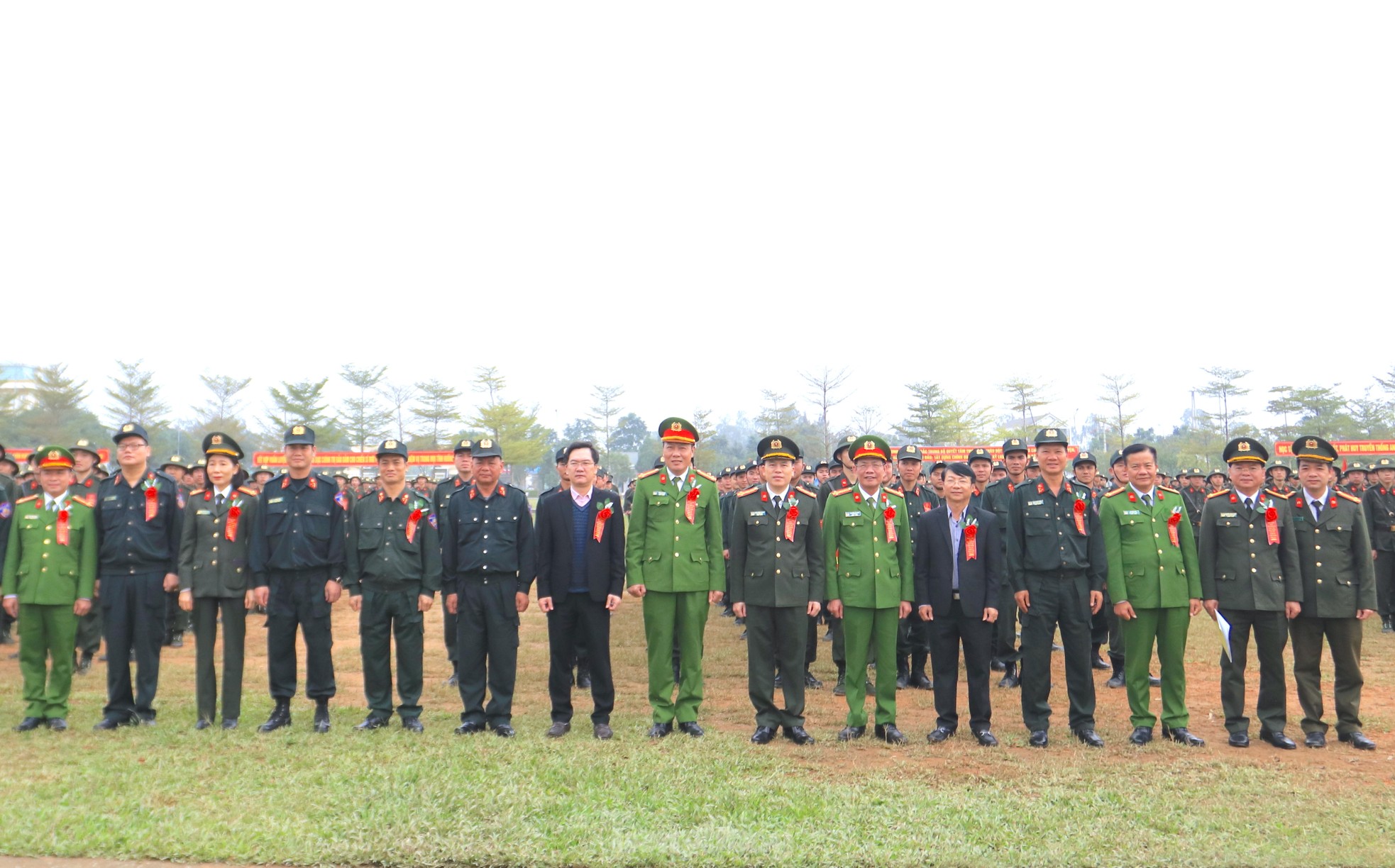 Gần 800 chiến sỹ nghĩa vụ bước vào khóa huấn luyện tại Trung đoàn Cảnh sát Cơ động Bắc Trung Bộ- Ảnh 13.