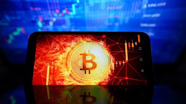 Lời tiên tri của tác giả 'Cha giàu cha nghèo' về Bitcoin lại đúng, ai nghe theo lời khuyên đã có thể thắng lớn- Ảnh 1.